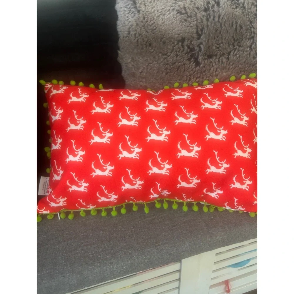 Dr Seuss The Grinch Merry Grinchmas Holiday Throw Pillow Red White Green Pom Pom